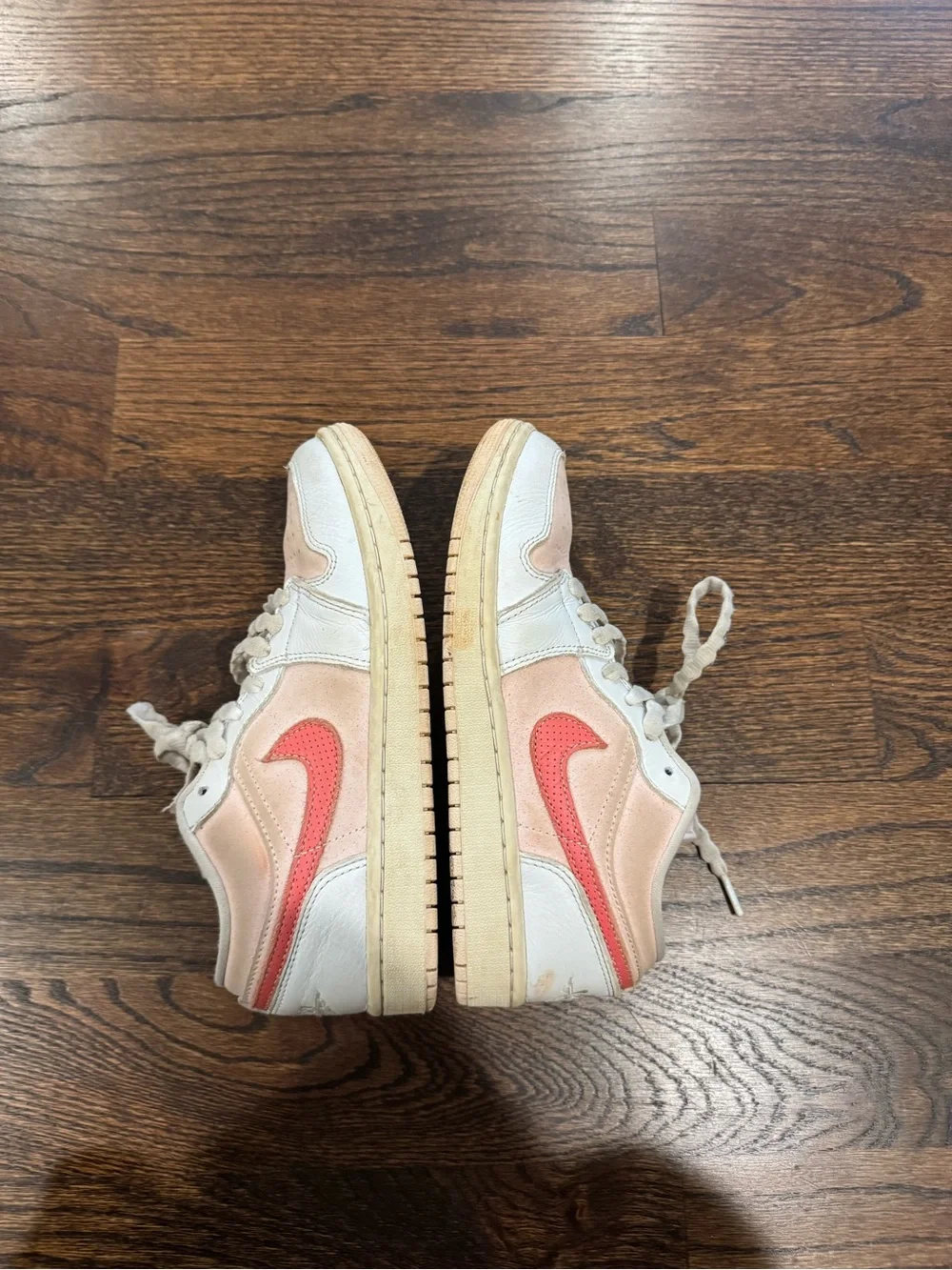 Nike Jordan 1 Low SE in “Milkshake”